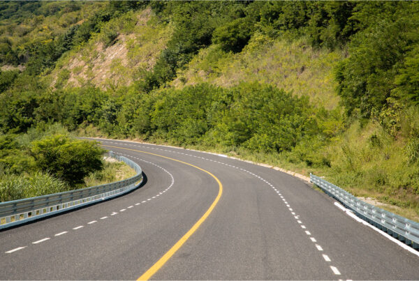 ¿Cómo podría mejorar la propuesta de Ley para obras públicas?