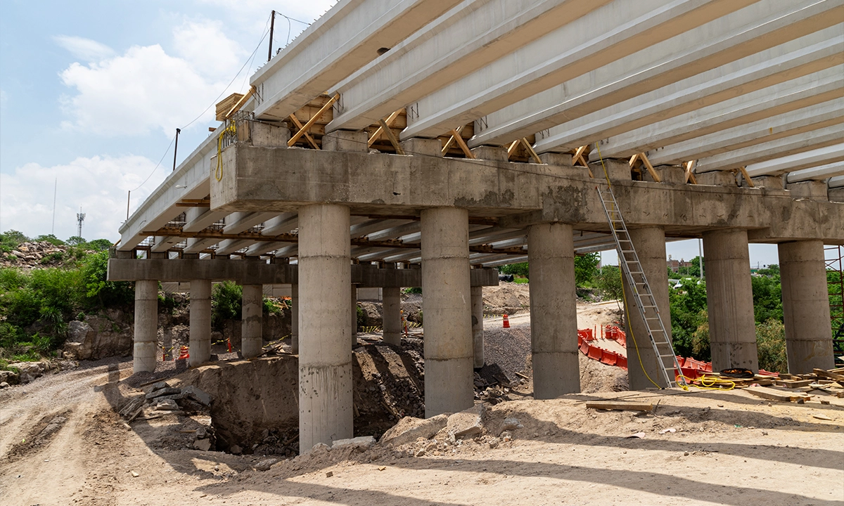 ¿Cómo se construyen puentes sobre el agua? Lo que no se ve bajo la superficie